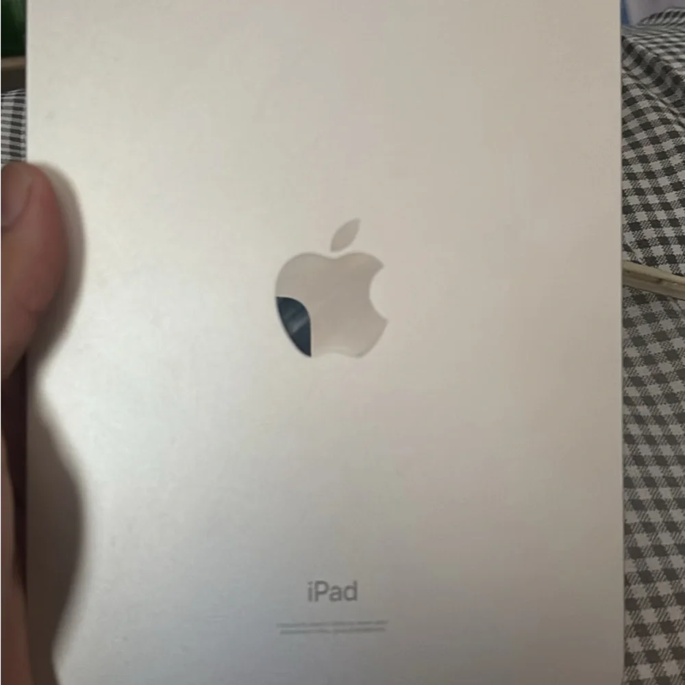 Apple IPad 2022 Litteraly never used just don’t have the box